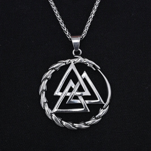 Nordic Alps – „Valknut Warrior“ Edelstahl-Anhänger – Nordischer Kriegerknoten (Kette + Lederband)
